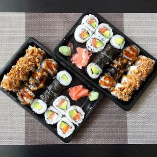 B2. Bandeja Especial De Sushi (32 uds.)