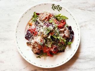 САЛАТ З ТЕЛЯТИНОЮ (230г)