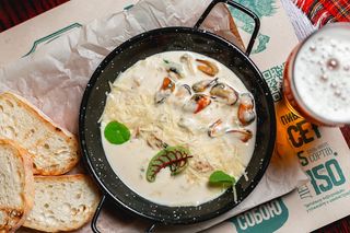 Мідії по-Бретонськi (200/50г)