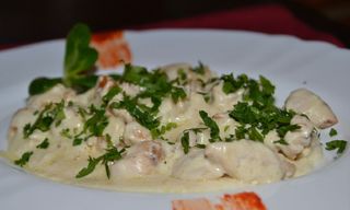 Piept de pui cu usturoi