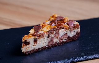 Чизкейк Карамельный с арахисом (100 г)