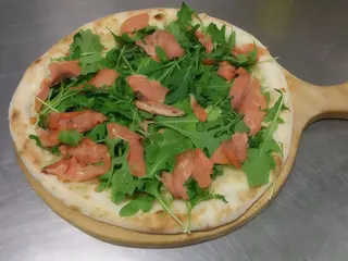 Pizza Salmone - Dos Metros