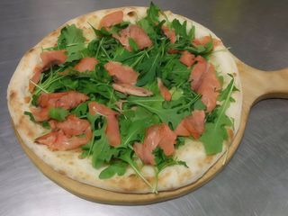 Pizza Salmone - Dos Metros