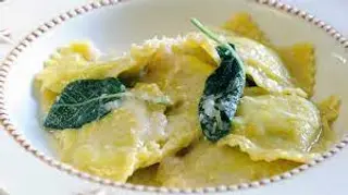 Raviolis relleno de espinaca