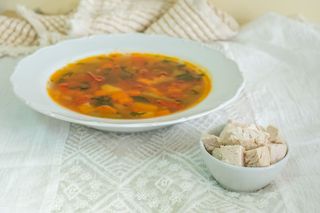 Ciorba taraneasca de pui