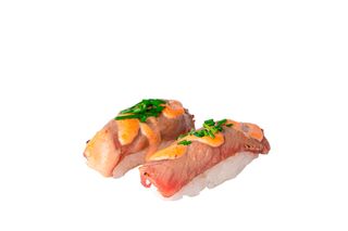 Nigiri Atún Flameado Con Salsa Kazan (2 Pzs.)
