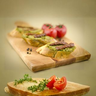 Брускети с песто, маслинова паста и сушен домат (200гр)