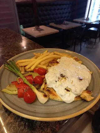 Pileći file u gorgonzola sosu 300 gr