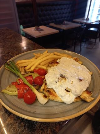 Pileći file u gorgonzola sosu 300 gr