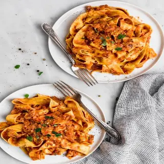 2 Pastas A Elegir Más 2 Bebidas (Para 2 Personas)