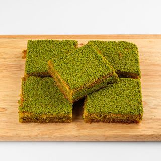 Srednja kutija Kadaif pistacija 5 komada