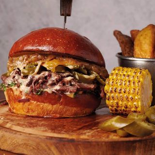 Бургер Buffalo с гарнитура (450г)