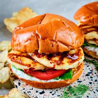 Halloumi burger