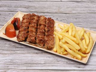 Քաբաբ տավարի ֆրիով/ Кебаб из говя. с карт.фри