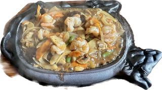 60.Creveti pe plita incinsa picanti