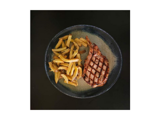 Cotlet de porc cu os și garnitură la alegere