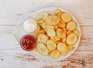 Chipsuri de Casă cu Parmezan & Pătrunjel