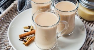 Чай с молоком и медом