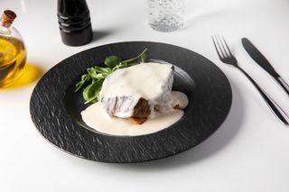 Muşchi de vită cu sos de gorgonzola