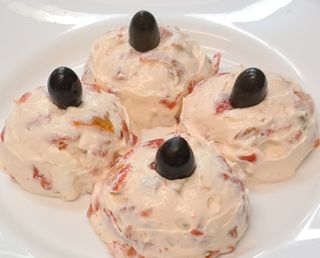 Печен пипер с катък (250г)