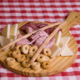 Tabla Mixta Trufada de Embutidos y Quesos Italianos Gourmet con Trufa