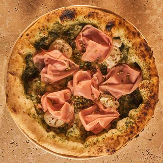 Pizza Pesto e Mortadella di Bologna