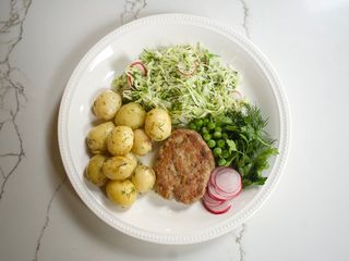 Картопля з котлетою (410g)