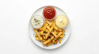 Patatas Tres Salsas