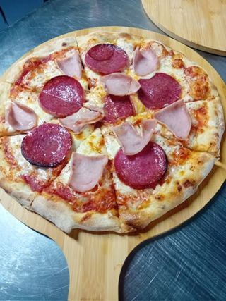 Pizza Prosciutto e Salami Ø32cm