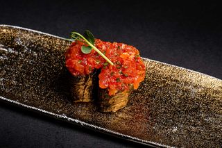 67. Gunkan spicy tonno