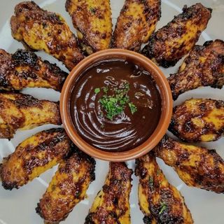 Alitas de pollo adobadas 