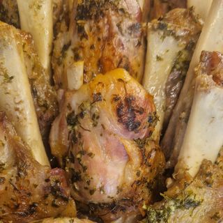 Codillo De Cerdo Al Horno