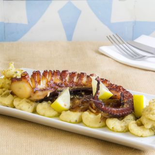 Pulpo al estilo griego
