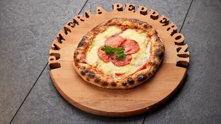 L'Occhio Rosso red eye pizza