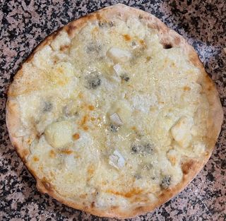 Pizza Ocho Quesos (32 Cm.)