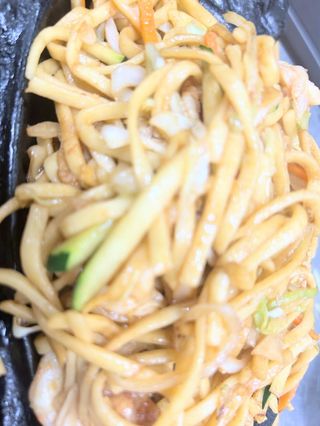 25A - Fettuccine alla piastra con gamberi e verdure