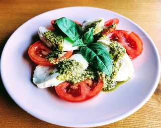 Салат Капрезе (150г)