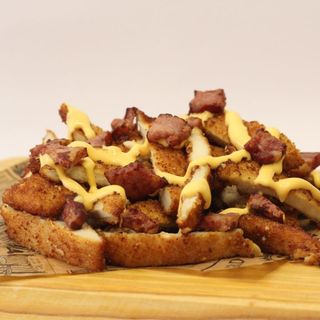 Tiras de Frango Empanadas 120g com Bacon e Cheddar