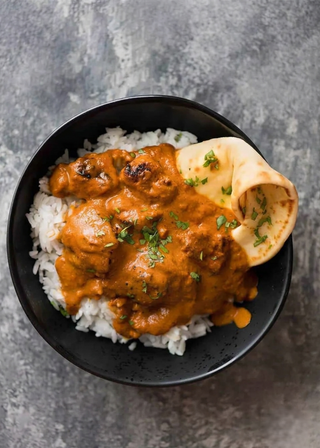Chicken tikka masala + rice  + naan + soda