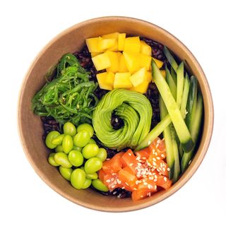 Salmon / Tuna Poke bowl