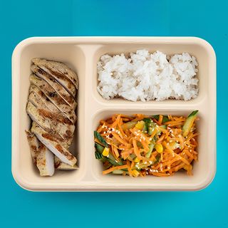 ORO BOX с пилешко филе и ориз (400г)