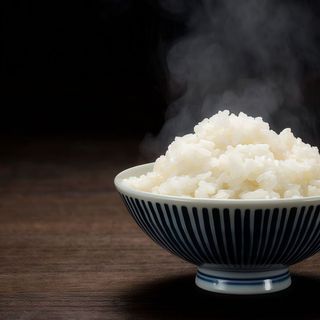 Tarrina de arroz blanco