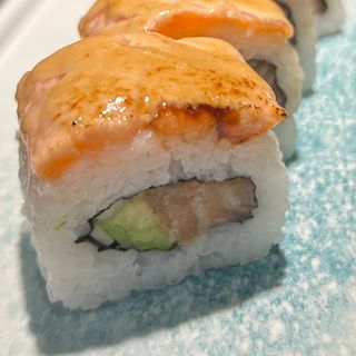 175.Uramaki de Salmón Flameado