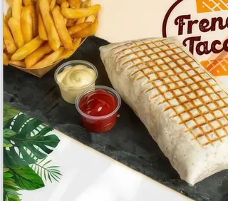 Taco De Pollo con patatas fritas