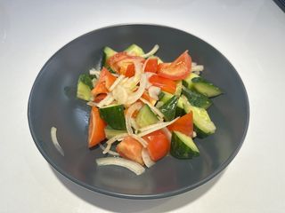 Свежий салат (200 г)