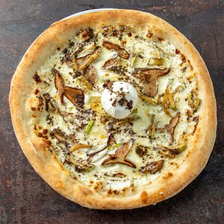 Пица с Бурата, тиквички и трюфел (610г)