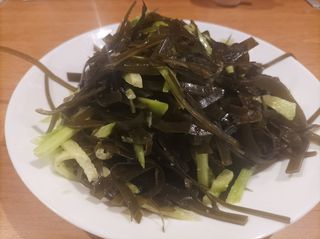 19. Салата от морски водорасли (300гр)