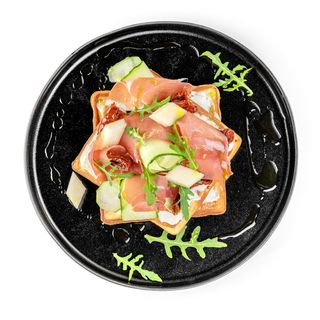 Бельгійські вафлі з прошутто (до 14:00)