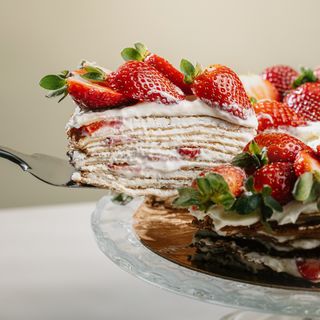 კენკრის ბლინის ტორტი  - 1 ნაჭერი