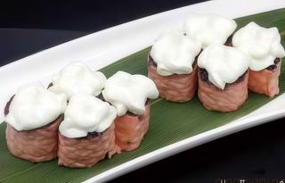 60. Hosomaki Pink Sake (8 Pzs.)